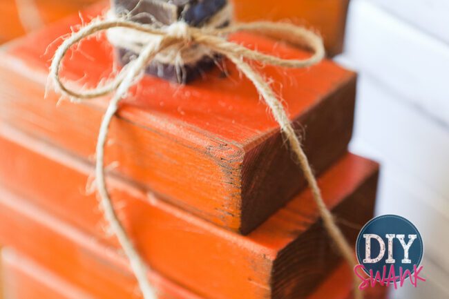 A tutorial on how to make these easy Rustic Wood Pumpkins. DIY Fall Decor